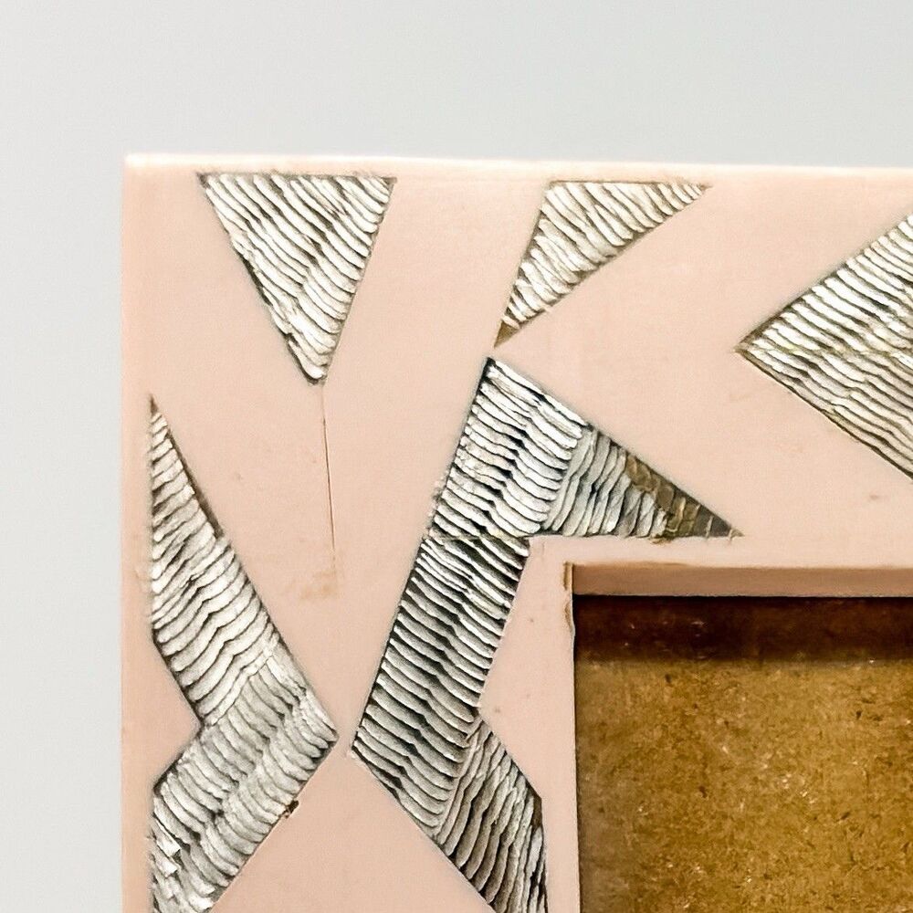 Anthropologie Capiz Shell Inlay 4x6 Picture Frame Blush Pink Geometric - Picture 3 of 8